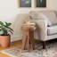 Tabouret décoratif en bois d'acacia Brando - Table d'appoint artistique avec base à trois pieds élargie