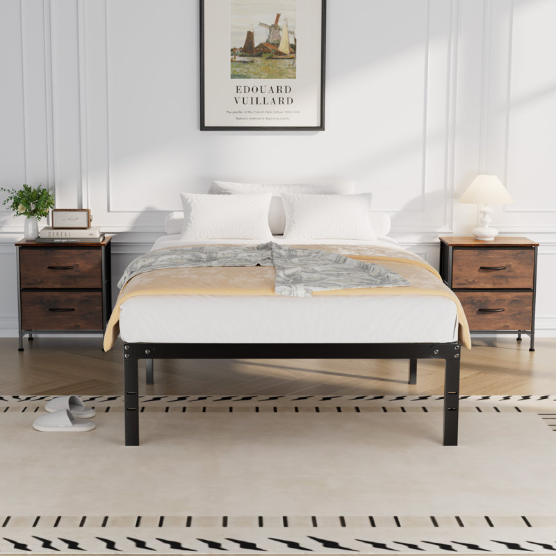  Ensemble de chambre avec lit plateforme et table de chevet 3 pièces Lutherville, Brun, Grand
