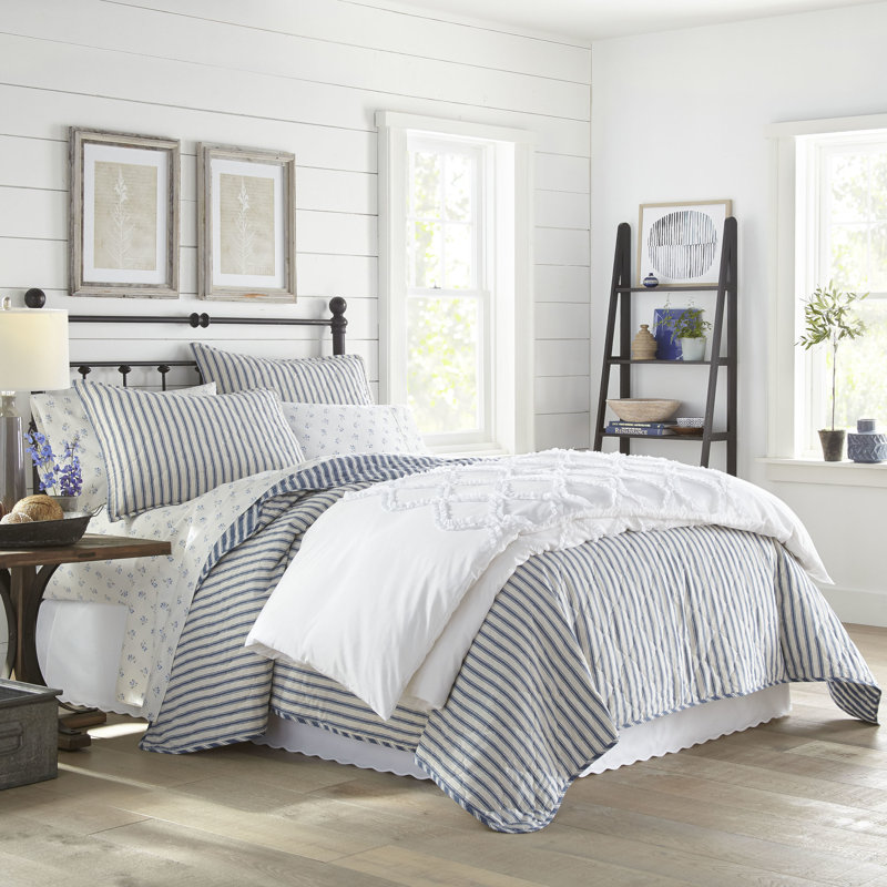Stone Cottage Rashon Standard Cotton Reversible Quilt Set, Queen Quilt + 2 Shams, Navy