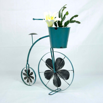 Sthilaire Metal Statue Planter