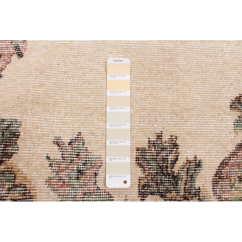 Tapis beige Antalya Vintage 6 pi 6 po x 9 pi 9 po