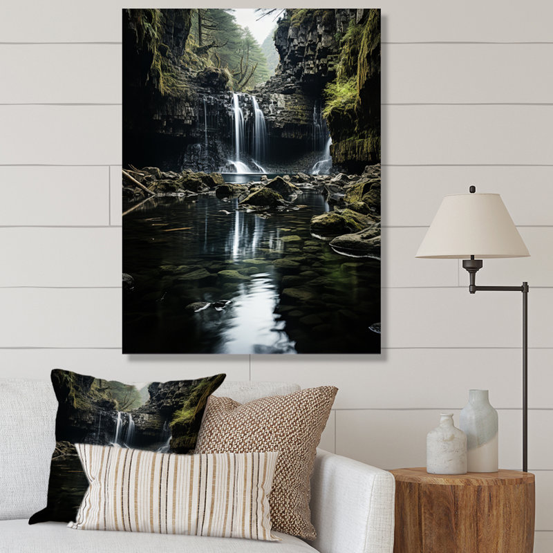 Cascade de reflets gris et verts - Paysages, art mural, salon, Toile tendue, H 20 po x l 12 po