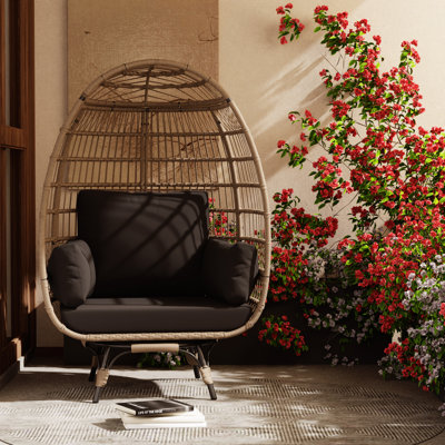 Outdoor Lounge Chair