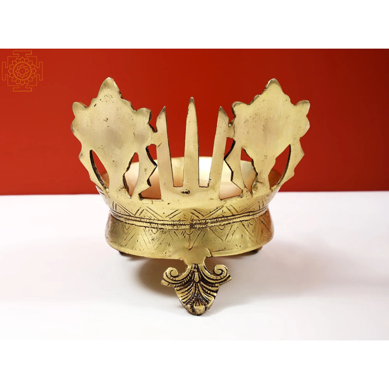 Pied de lampe en laiton 6 "Shankh Chakra Namah Diya