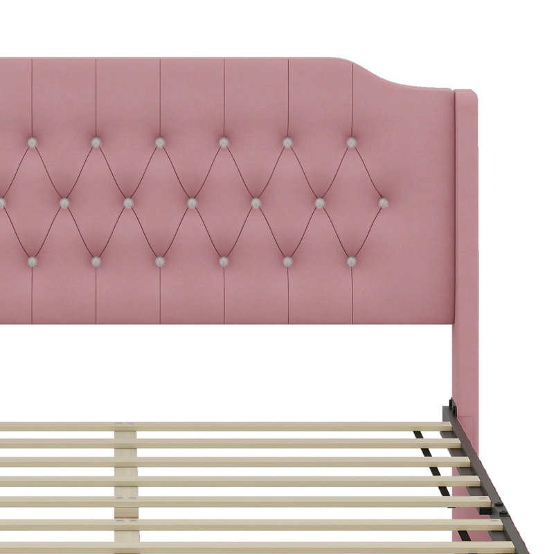 Grand lit tapissier capitonné avec détails en cristal, Rose