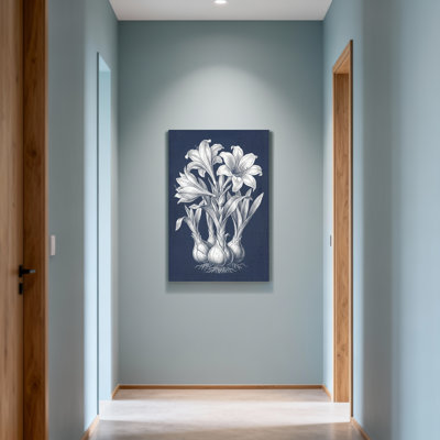 Plantes et fleurs de lys blancs sur fond bleu marine