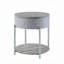 Élégante table de bout grise brillante avec pieds et tablettes en métal