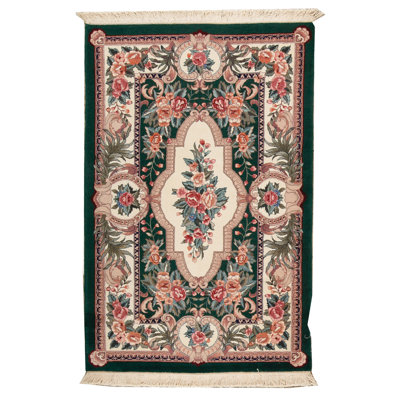 Tapis vert et ivoire noué à la main de haute qualité