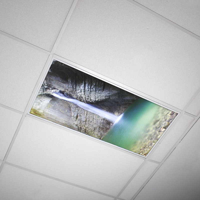 Couvre-lampes fluorescents de classe Waterfall pour plafonniers - pour luminaire 2 x 4 - par Octo Lights