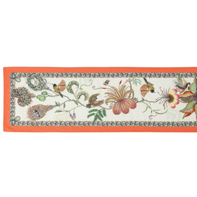 Thanda Nests Table Runner