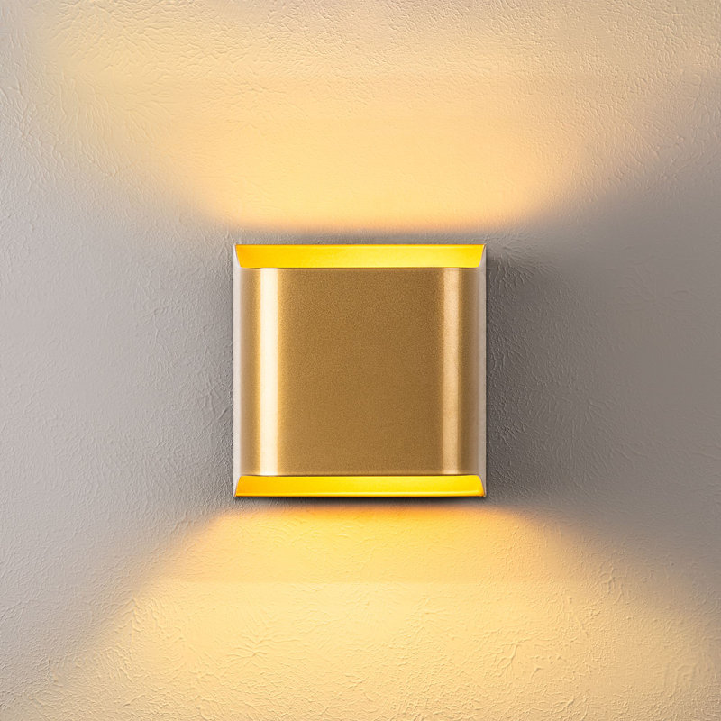 Élégante lampe murale dorée, corps en métal, 5,9 x 5,9 x 4,3 pouces | Type de douille: 1 x G9 Max 8W (ampoule non incluse) | Homologué IP20, parfait pour la décoration de salon et de chambre à coucher, solution d'éclairage élégante et fonctionnelle