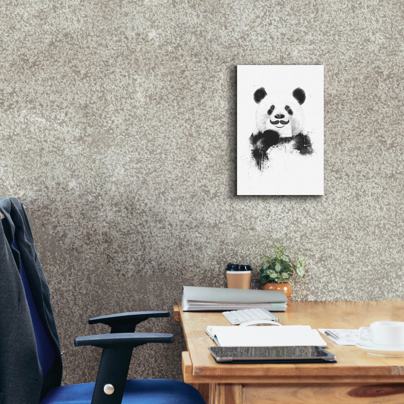 "Panda amusant" par Balazs Solti, H 18 po x l 12 po x P 0,75 po