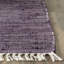 Tapis mauve / blanc en coton tissé à plat à la main Paynter-17628127