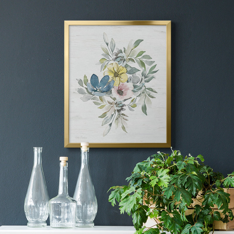 «Spring Meadow Arrangement II», toile encadrée de qualité supérieure - prête à être accrochée, Or, H 20 po x l 16 po