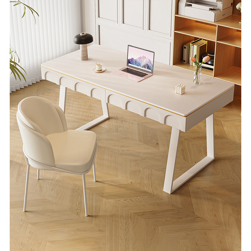 Bureau français de style crème avec plateau en pierre frittée, H 29,53 po x l 47,24 po x P 23,62 po