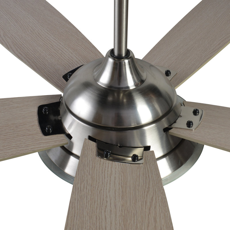 Ventilateur de plafond standard à DEL à 5 pales de 56 po avec télécommande et ensemble d'éclairage inclus Striker, En bois