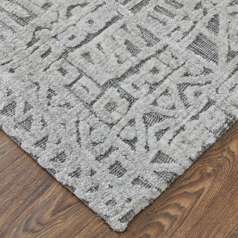 Curran Geometric Indoor Rug, Rectangle 5' x 8'