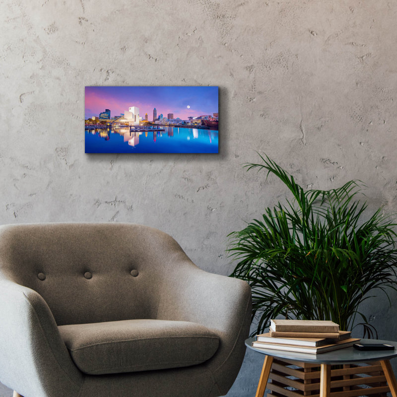 «Cleveland Skyline» par Epic Graffiti Portfolio, H 12 po x l 24 po x P 0,75 po