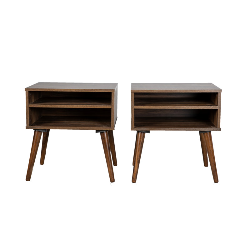 Très grand lit tapissier très grand avec 2 tables de chevet, couleur pierre, 100%, rails et supports de table de chevet au fini noyer, attrait beige, coins, literie