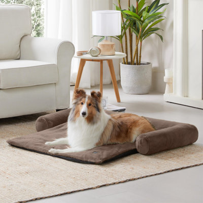 Dretha Faux Fur Pet Bed