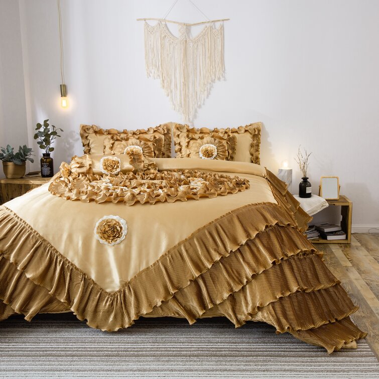 Bedding Round-Up and My Favorite Bedding Pieces- King, Queen, and