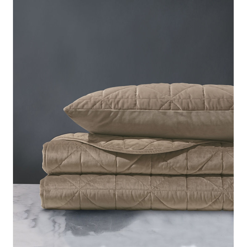 Nova Velvet Coverlet, Super King Coverlet