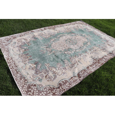 Tapis traditionnel turc traditionnel fait à la main avec motif de médaillon floral turquoise et beige patiné