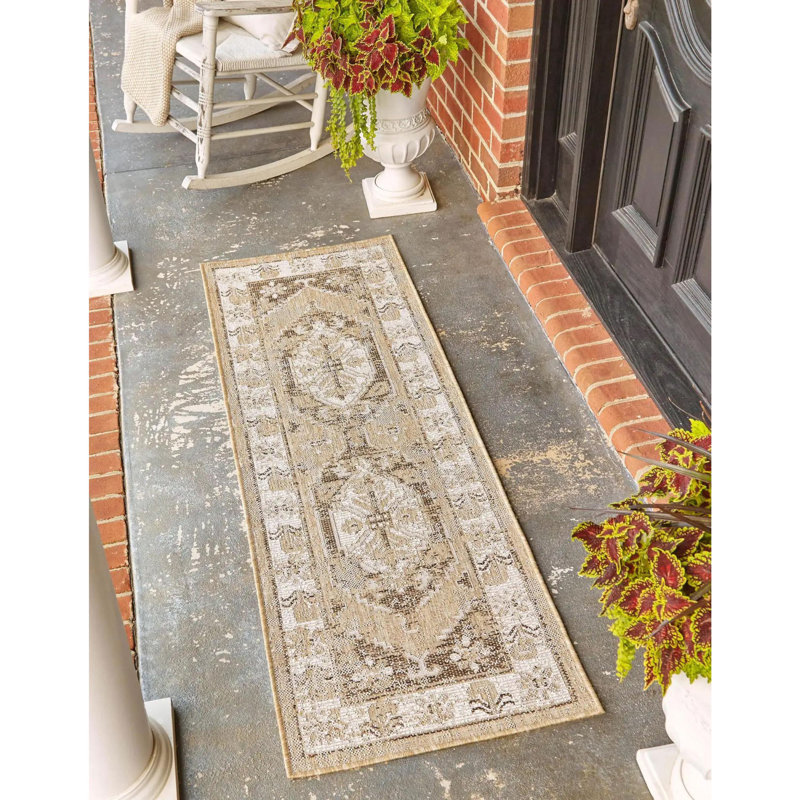 Oriental Machine Woven Polypropylene Indoor / Outdoor Area Rug in Natural, Runner 2' x 7'10"