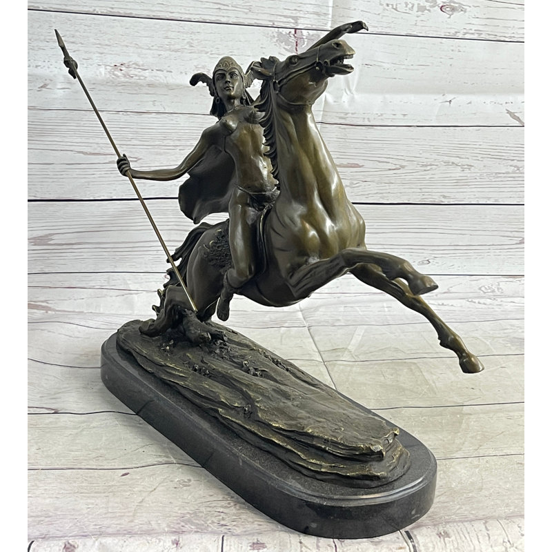 Figurines et sculptures