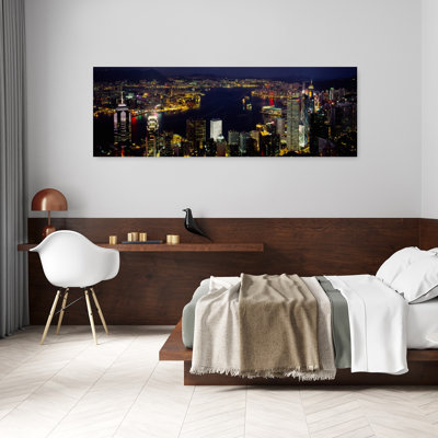 Bâtiments illuminés la nuit, art moderne de la ville de Hongkong