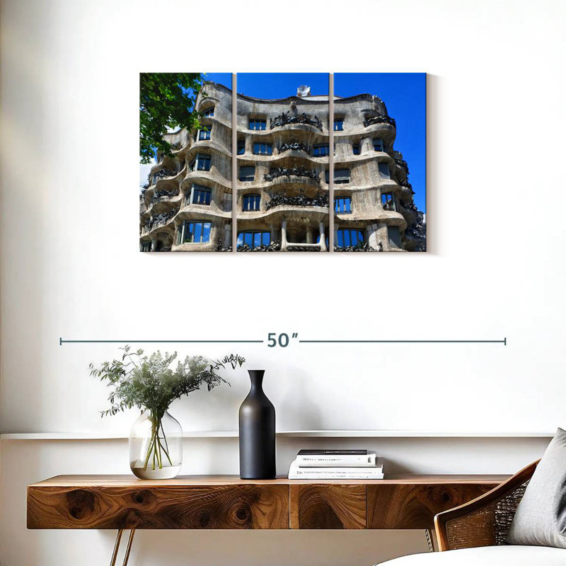 Rorry Casa Mila, 20" H x 33" W