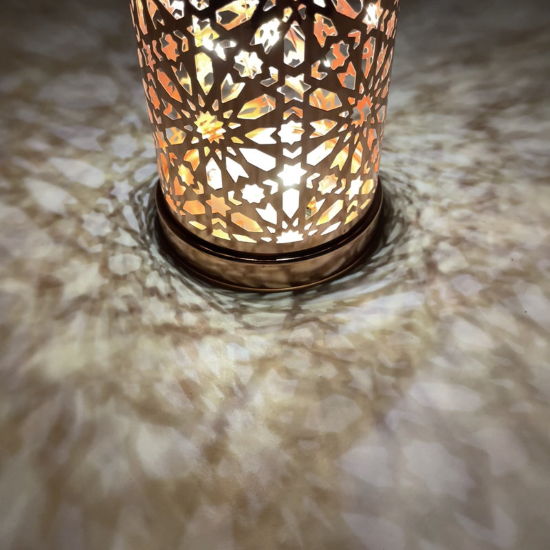 Moroccan Style Temple Hollow Iron Lantern, Vintage Ramadan Lamp Home Decoration Lights Ornaments,Hanging Metal Battery Operated for Table Indoor Decor