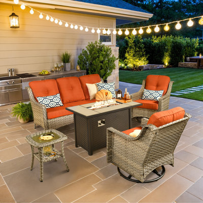 Ensemble de mobilier de patio pour 5 personnes avec chaise berçante pivotante, ensemble de conversation modulaire en rotin et osier avec coussins, ensemble de conversation pour canapé toutes saisons avec foyer pour table de jardin