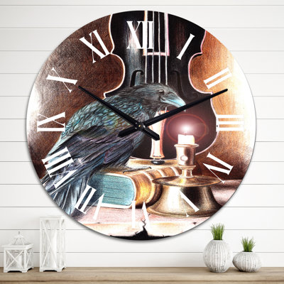 Corbeau sur un livre avec violon - horloge murale bohémienne et éclectique