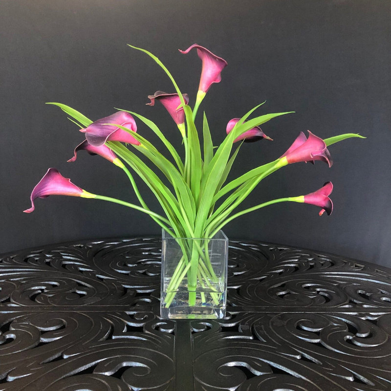 Lilies Flower Arrangement in Vase, Purple