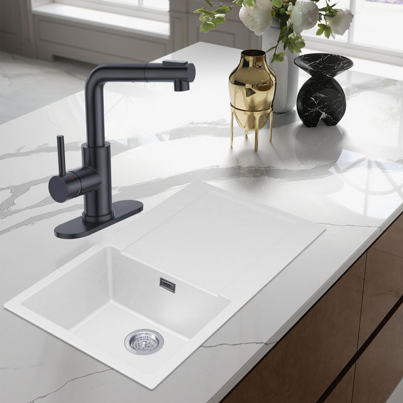 Sink Faucet With Sprayer - Pull-Out Faucet - Single Hole Single Handle Lever Faucet, Matte Black