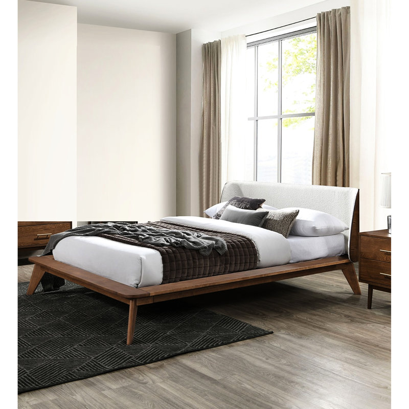 Lit double, transitionnel, cadre de lit, noyer, beige, bois massif, pieds inclinés fuselés, tête de lit en tissu, lit de style Mid-Century moderne avec plateforme en bois de noyer beige, prêt pour les matelas à oreilles