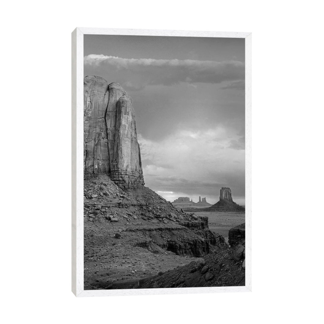 Elephant Butte And The Mittens From North Window, Monument Valley, Arizona von Tim Fitzharris - Gallery-Wrapped Canvas G...