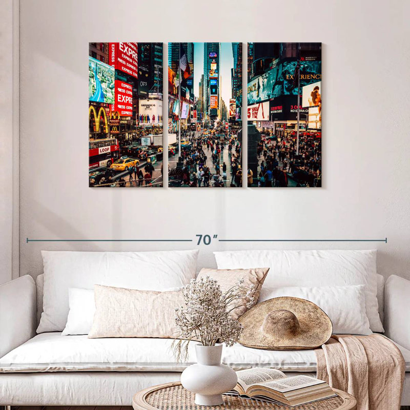 Sebbie Iconic Times Square, 28" H x 45" W