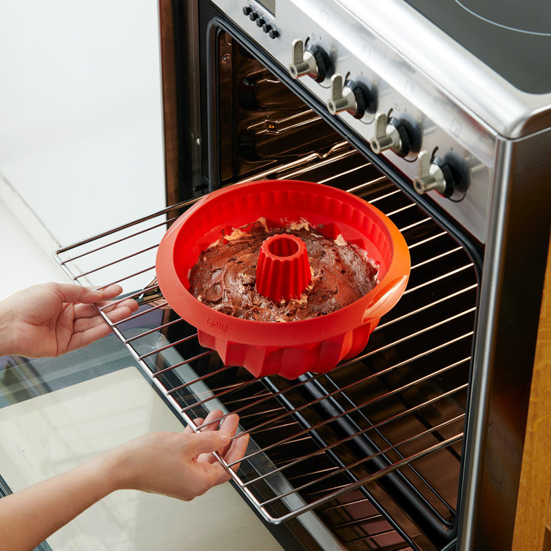 Lékué Deep Savarin Cake Mold, 8.7' in (22 cm)