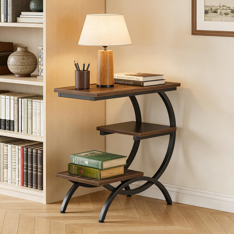 Table de bout en forme de C, 3 niveaux, plateau brun foncé, métal noir mat, 26 po