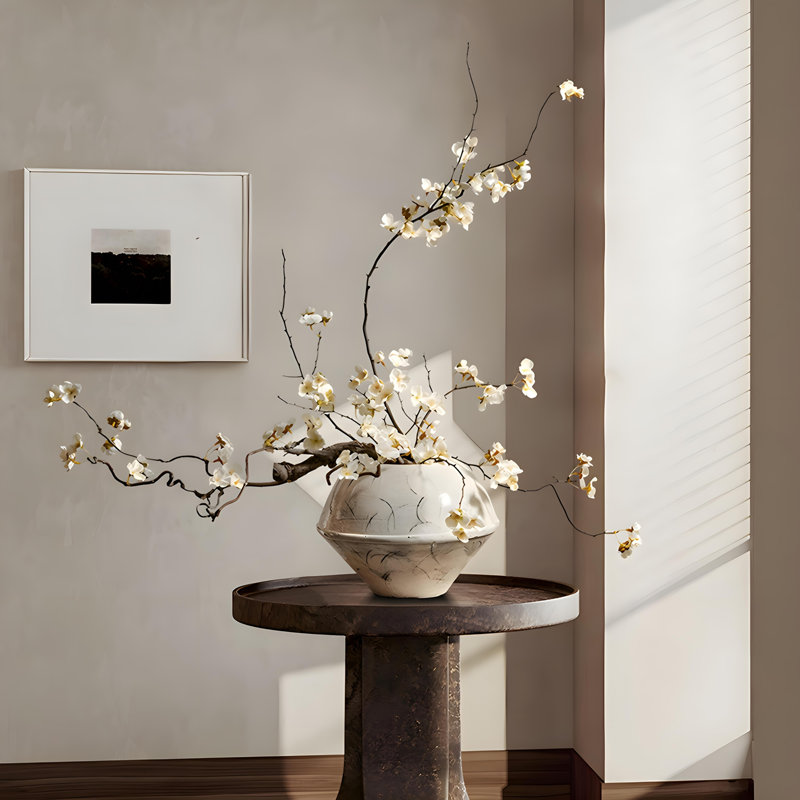 Ornements de fleurs simulées