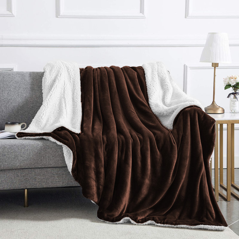 Aspire Homeware Deluxe Hotel Collection Ultra-Soft Sherpa Fleece Throw Blanket for Plush & Cozy Comfort, Coffee