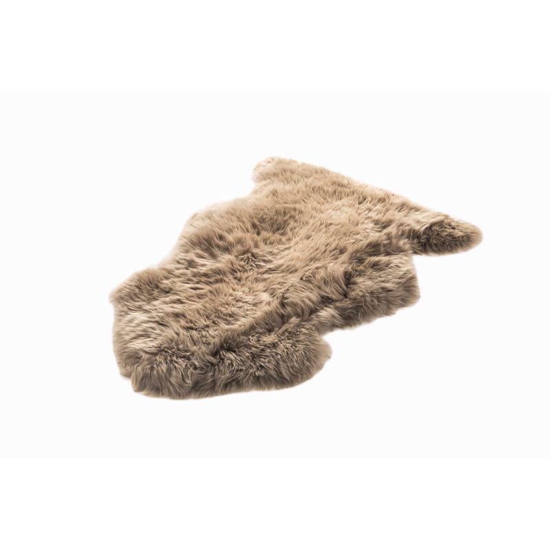 Tapis en peau de mouton fait à la main Izola