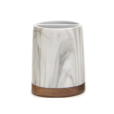 Lunenburg Toothbrush Holder