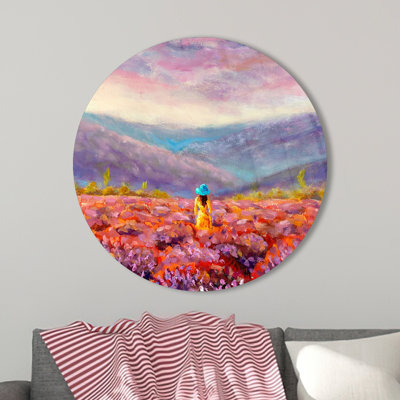 Superbe femme dans un champ de fleurs printanières, peinture sur verre trempé pour un art mural élégant et un décor idéal pour n'importe quelle pièce ou espace de bureau mettant en valeur la beauté et l'esthétique