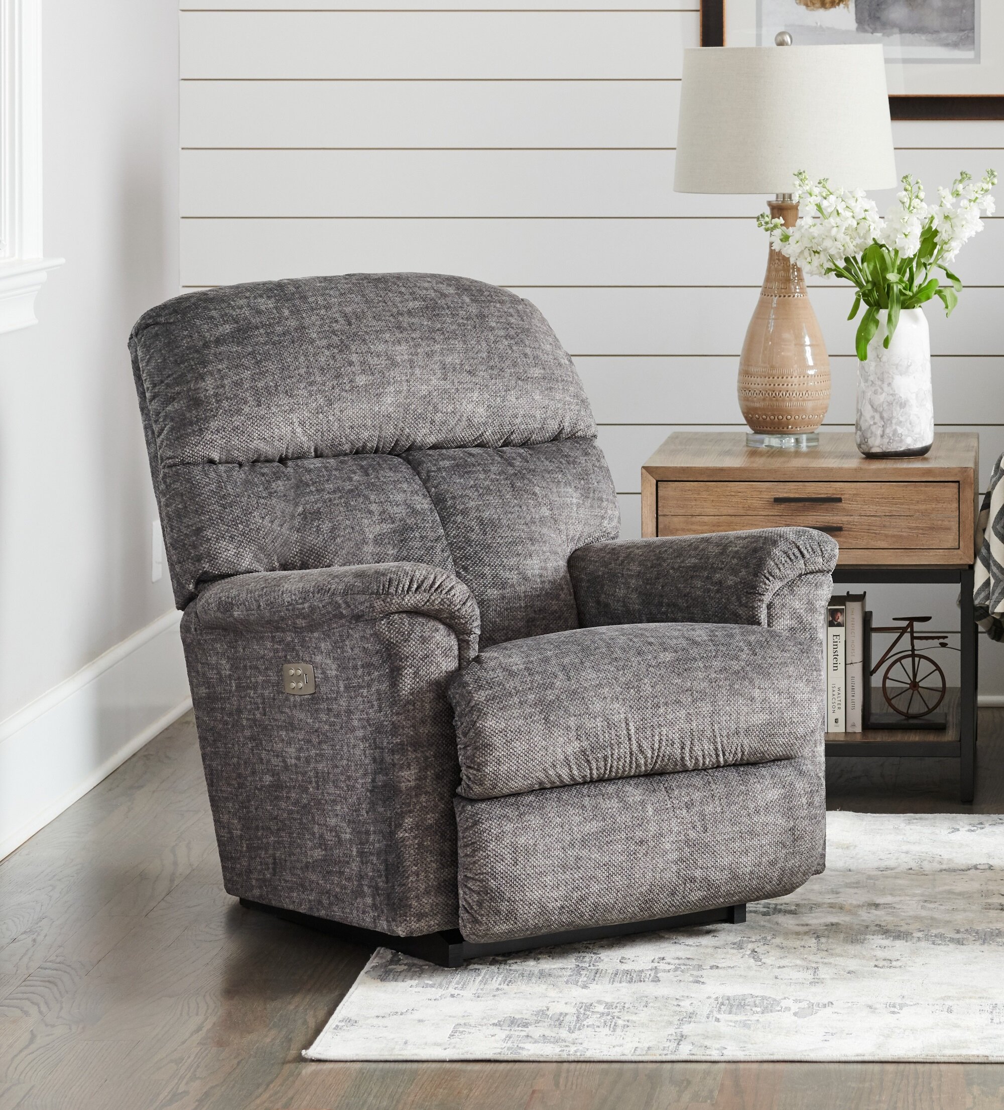 Lazy boy 2024 wide recliner