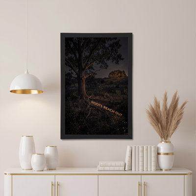 «Night Tree with Glowing Lights and Roots Reach Out», art mural sur toile
