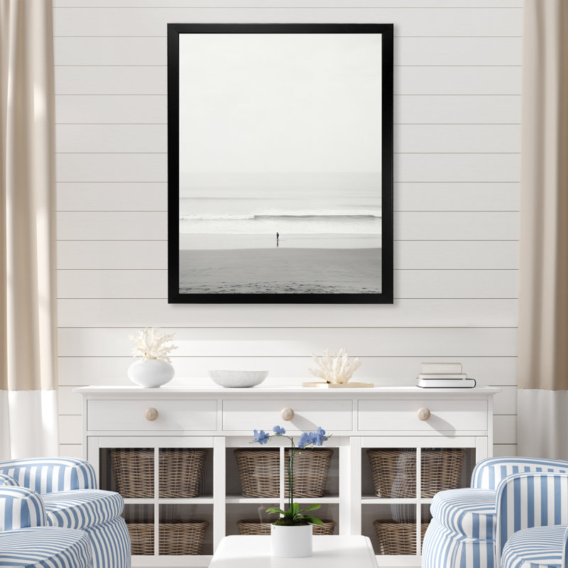 Minimalisme noir et blanc photo de plage V - art mural plage côtière, Cadre d'angle fermé noir, H 32 po x l 16 po x P 1 po