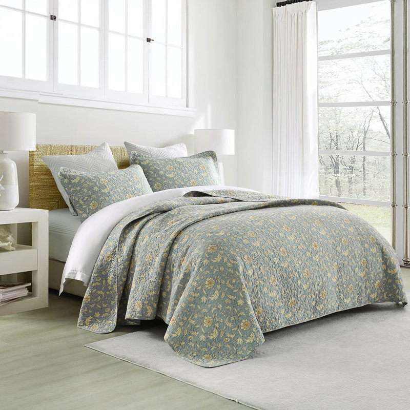 Cotton Quilted Toile Quilt, Powder Blue Toile, Queen Quilt + 2 Queen Shams